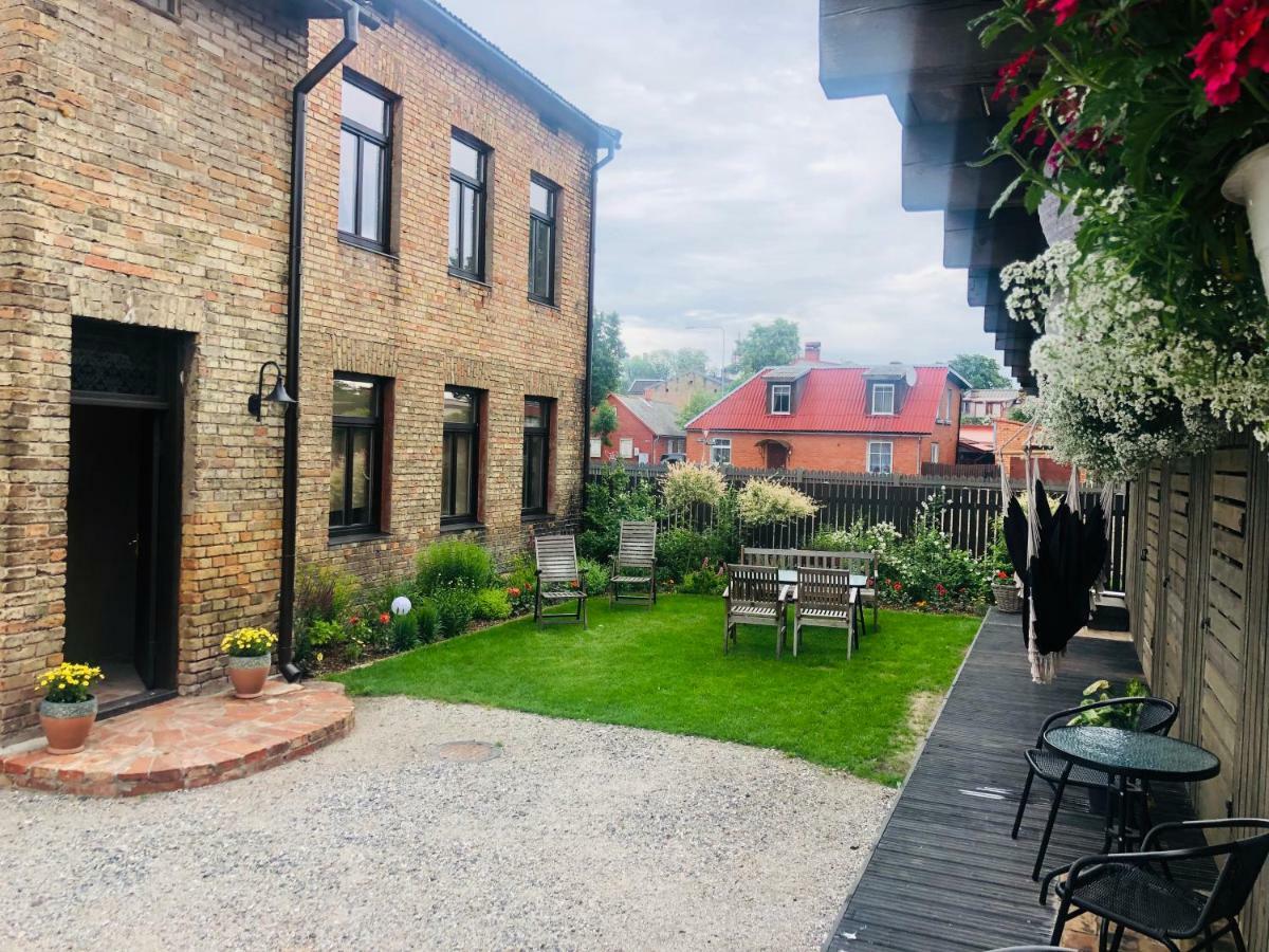 Viesu Nams Stella Hotel Ventspils Exterior foto